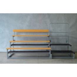 Composition : // 1 tribune 3 rangs. // 1 escalier d’accès 3 rangs. // 1 garde-corps.