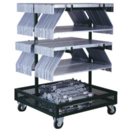 Chariot de transport pour accessoires (60 entretoises + 30 pieds).  // Dimensions : 130 x 130 x haut. 180 cm.