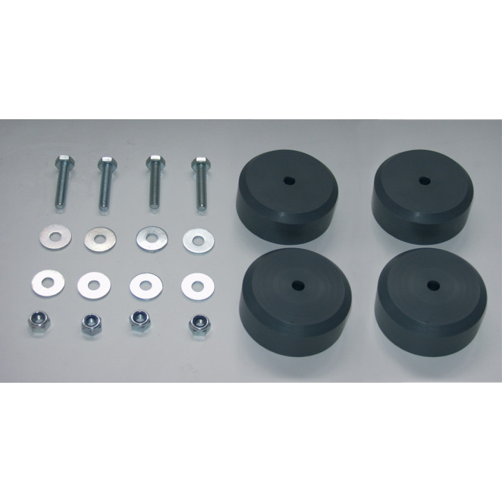 Kit de fixation // plateau, comprenant // 4 entretoises et sa // boulonnerie