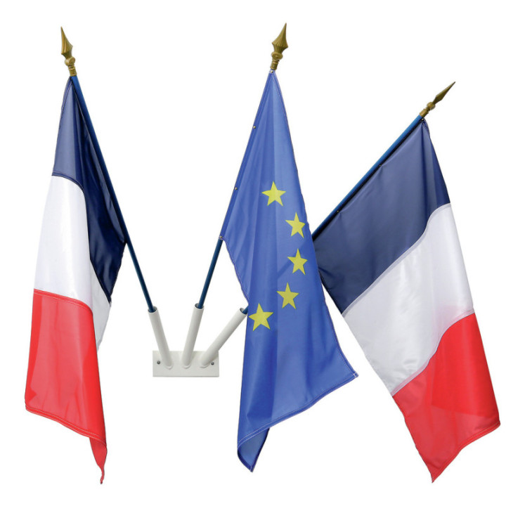 Lot pavoisement : 1 drapeau France + U.E. + 1 porte-drapeaux