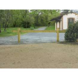 Barrière coulissante bois carrée