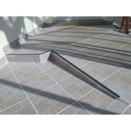 Nez de marche d'escalier