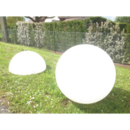 Sphère lumineuse pour extérieur